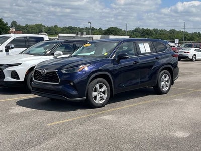 2022 Toyota Highlander LE