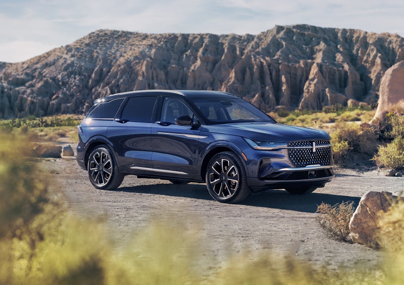A 2024 Lincoln Nautilus® SUV is parked in a desert national park. | Nick Mayer Lincoln Mayfield in Mayfield Heights OH