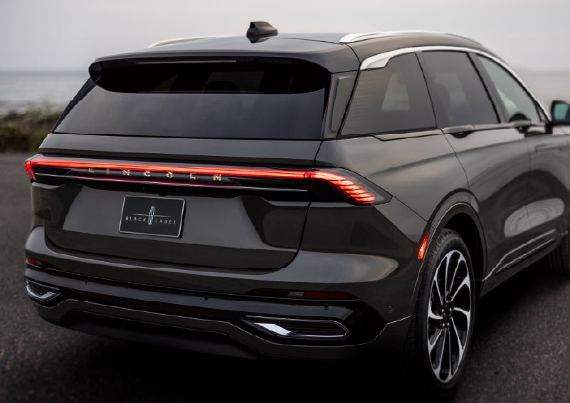 The rear of a 2026 Lincoln Black Label™ Nautilus® SUV displays full LED rear lighting. | Nick Mayer Lincoln Mayfield in Mayfield Heights OH