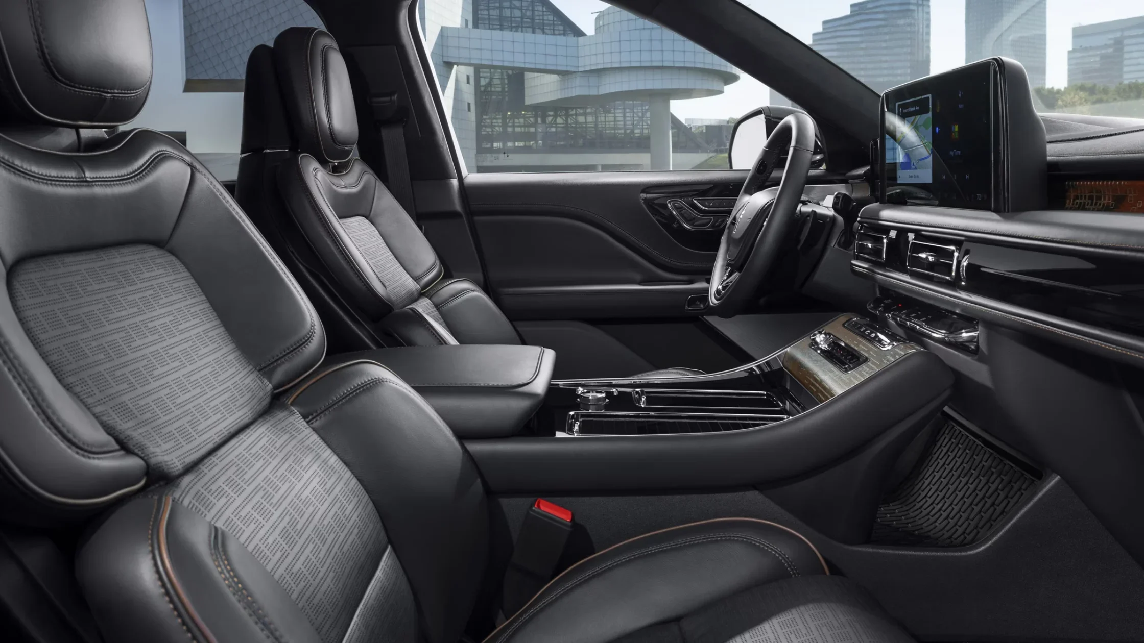 2025 Lincoln Aviator® Black Label exterior front view with signature grille and LED lighting.