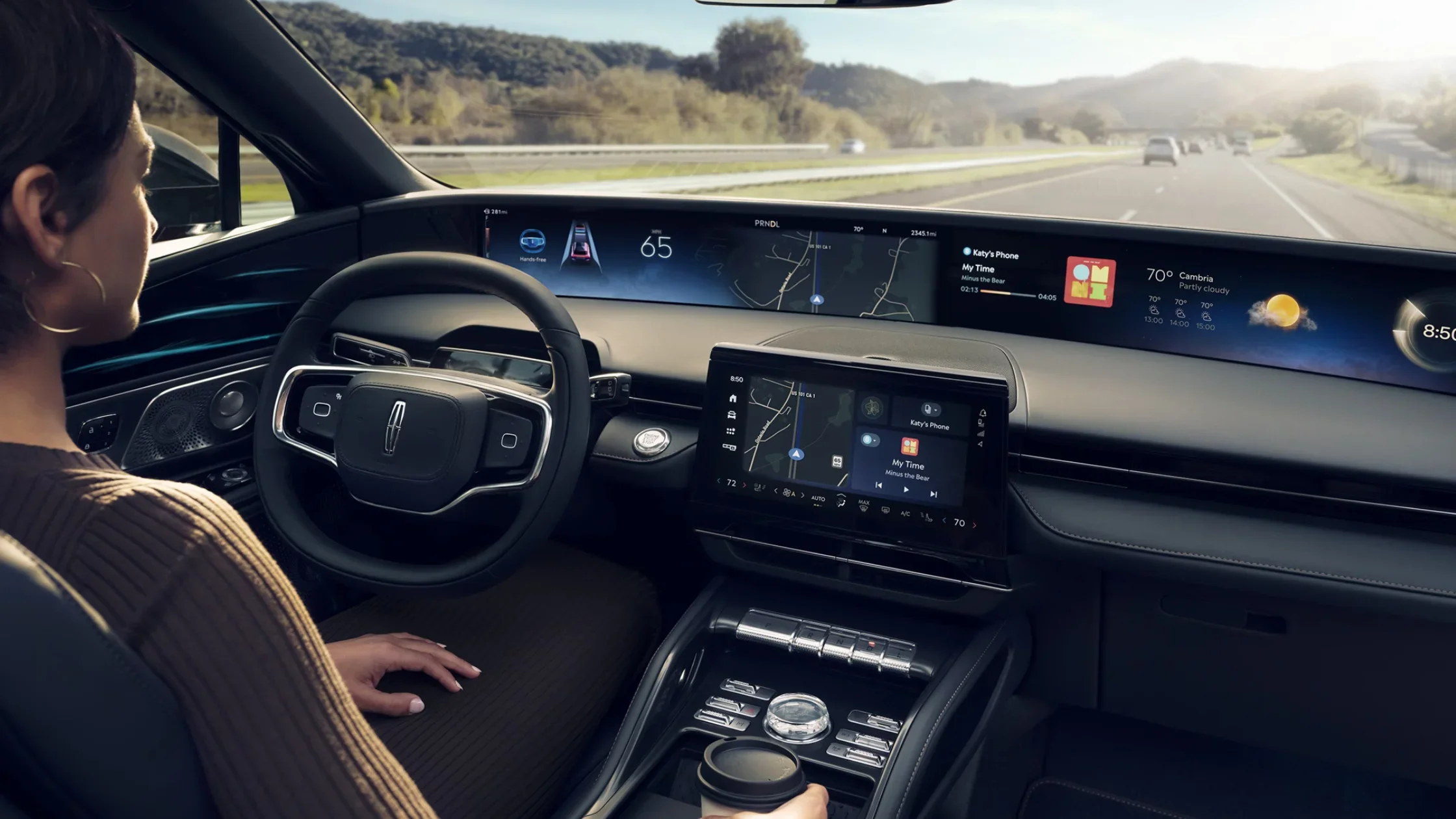 2025 Lincoln Nautilus® Black Label interior touchscreen with navigation and camera display.