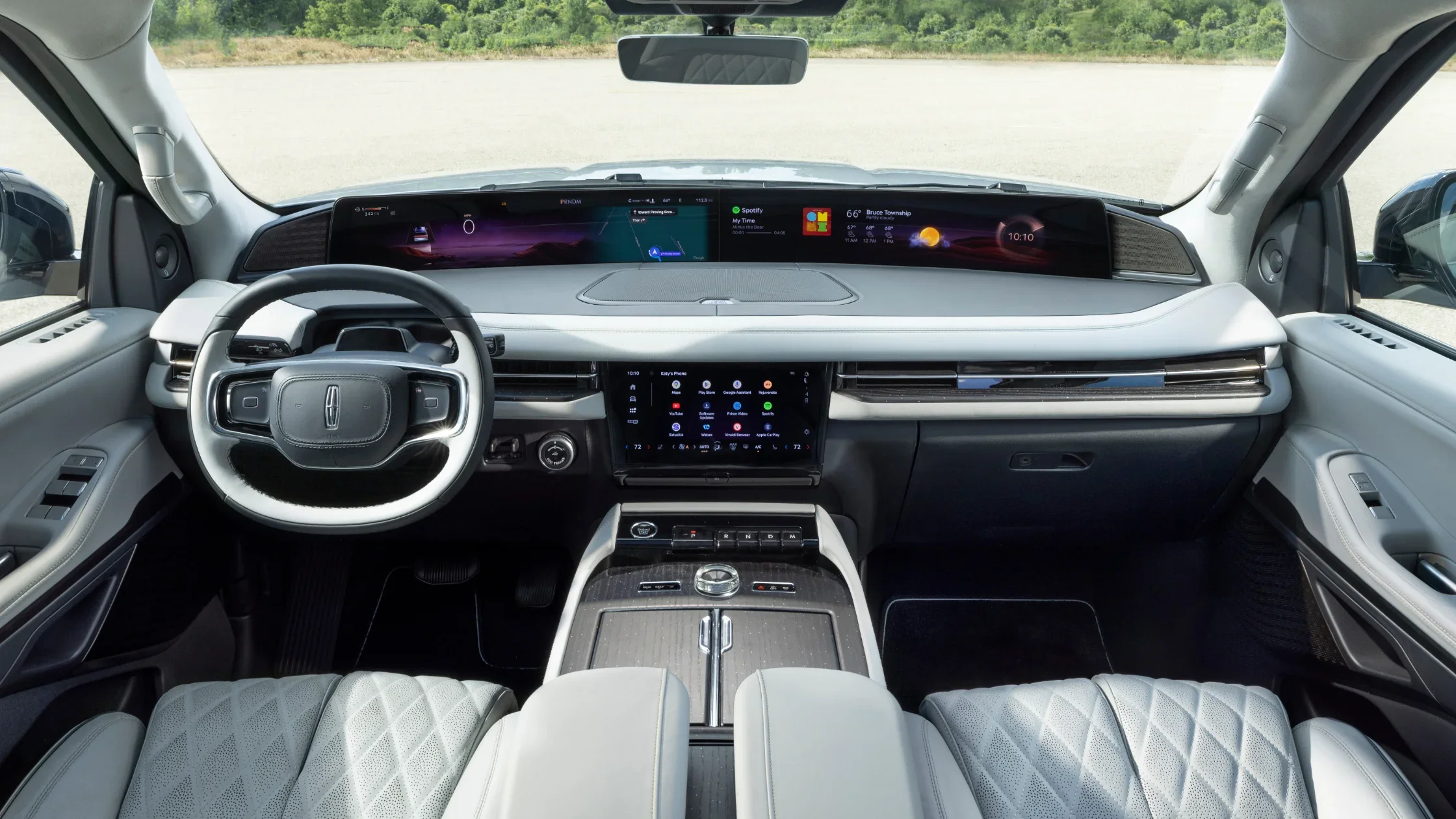 The 2025 Lincoln Black Label Navigator® dashboard with a digital display and sleek modern controls.